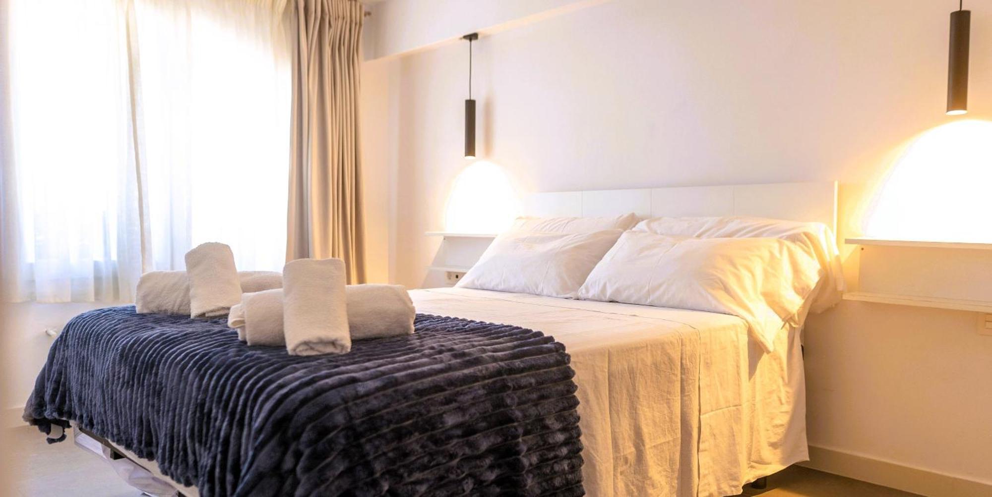 Suitur Beachfront Apartment Roc De Sant Gaieta Roda de Bará エクステリア 写真